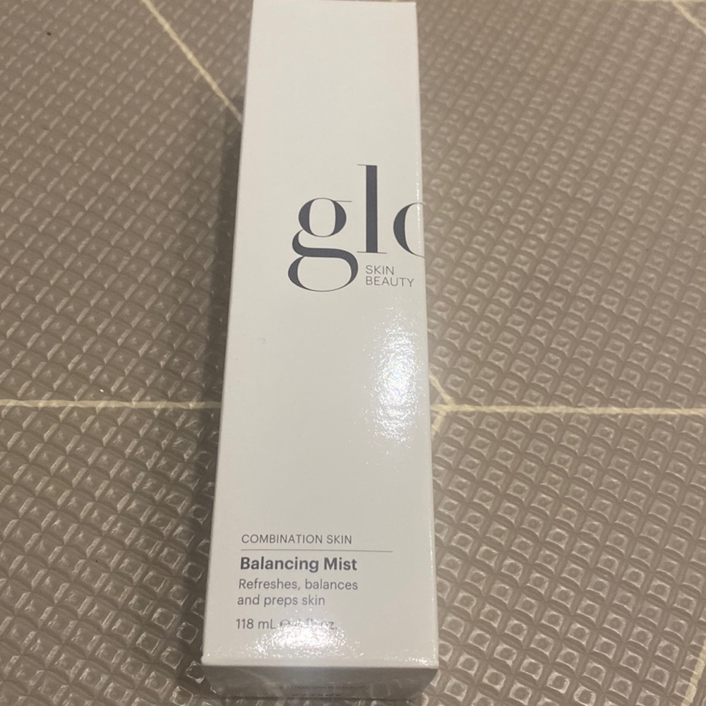 Glo Skin Beauty balancing mist